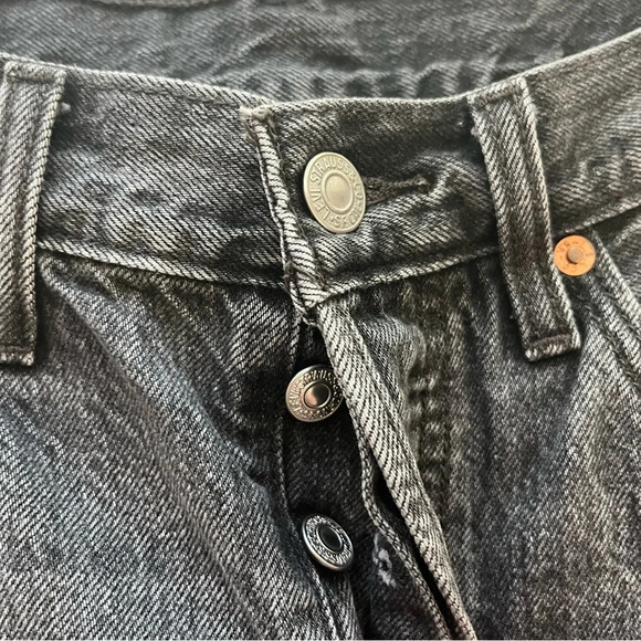 Levi’s 501 Raw Hem Shorts in Slashed Black - Picture 12 of 13